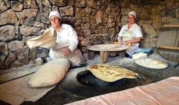 garni-lavash-making